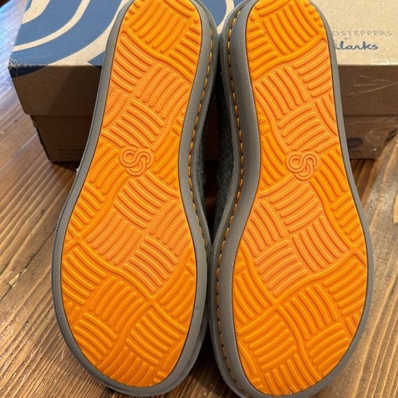 Cloud Steppers Clogs - Picture 5 of 12